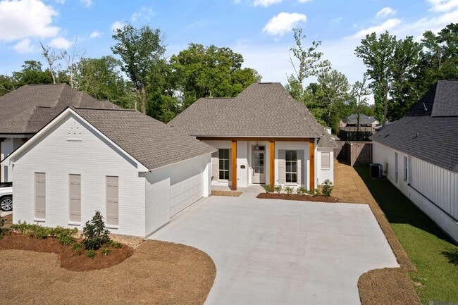 Building Photo - 17452 Lions Ear Ln