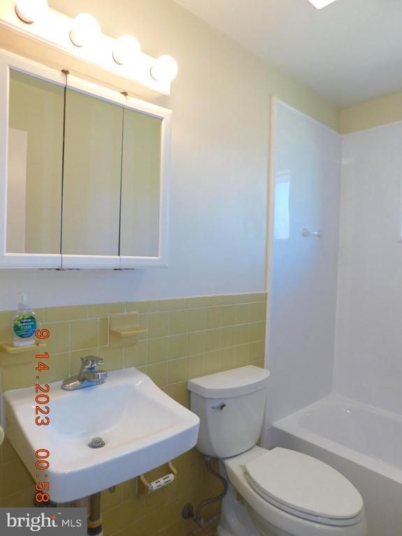 Foto del edificio - 8691 Old Dumfries Rd