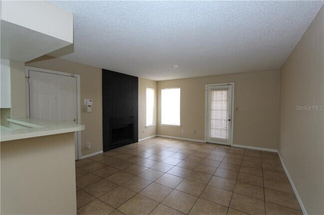 Building Photo - 4301 Lizshire Ln
