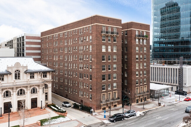 Building Photo - 29 S State St
