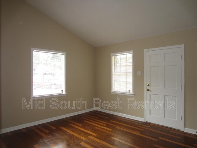 Building Photo - 4284 Merlcrest Cove