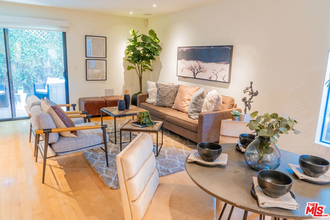 Foto principal - 880 Hilldale Ave