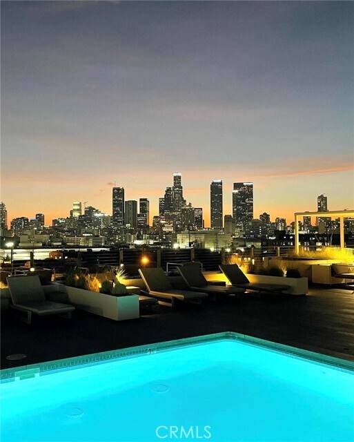 Foto del edificio - 530 S Hewitt St