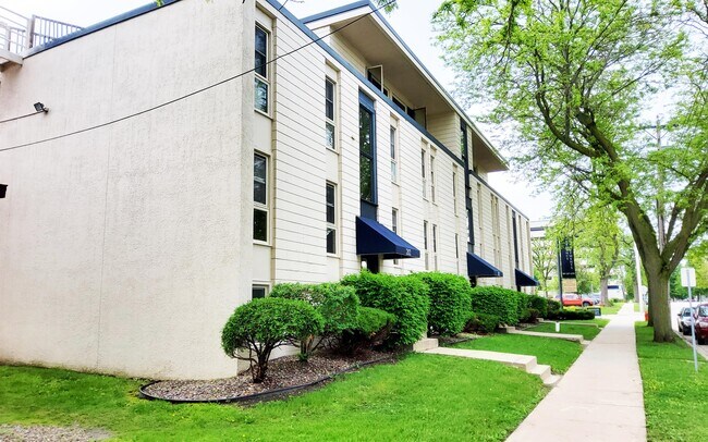 Foto del edificio - 202 6th Ave NW