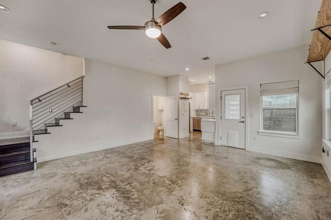 Foto del edificio - 1134 Chicon St