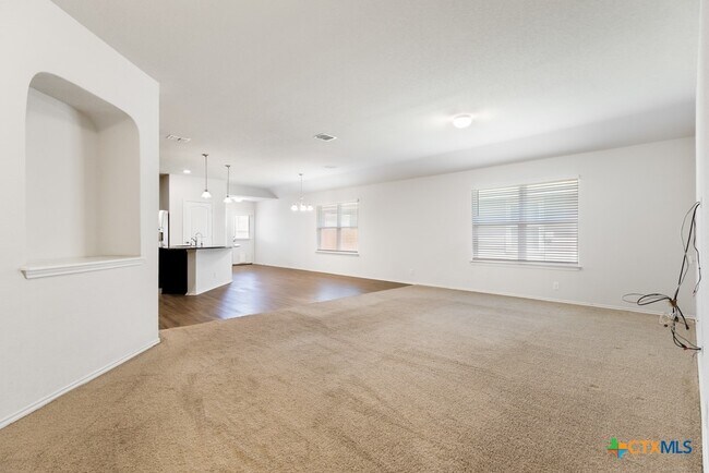 Foto del edificio - 8221 Lazy Brook