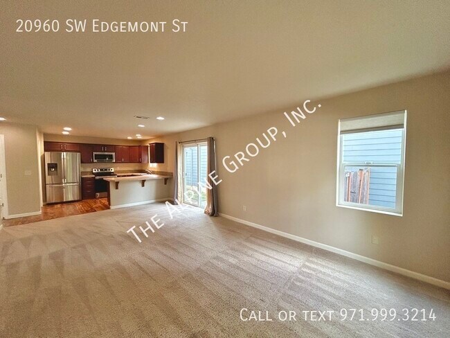 Building Photo - REDUCED PRICE for gorgeous 3 Bedroom Home ...