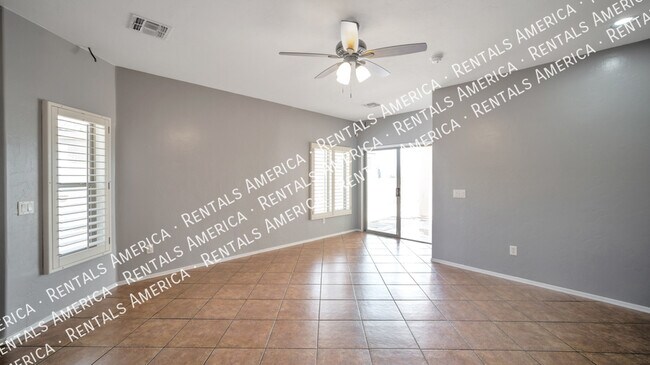 Building Photo - 474 E Placita Fanega