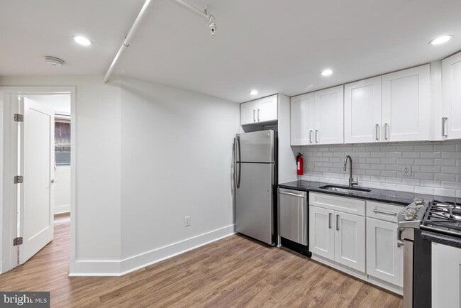 Foto del edificio - 1514 Newton St NW
