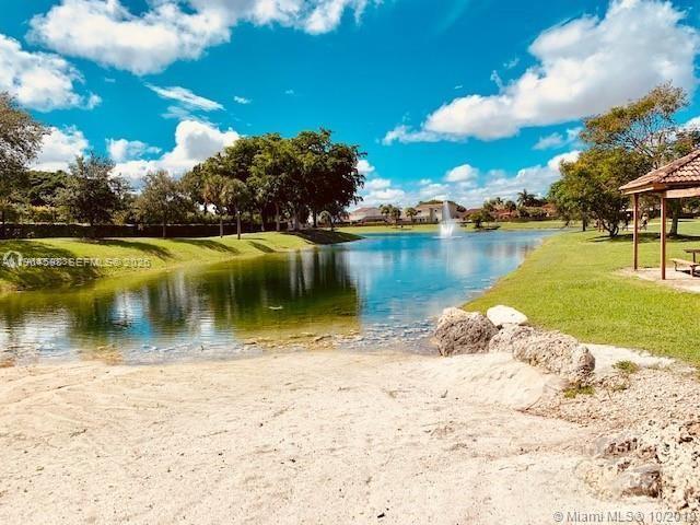 Foto del edificio - 9700 Hammocks Blvd