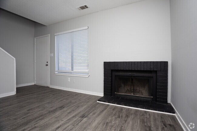 Foto del edificio - The Bluffs Apartment Homes