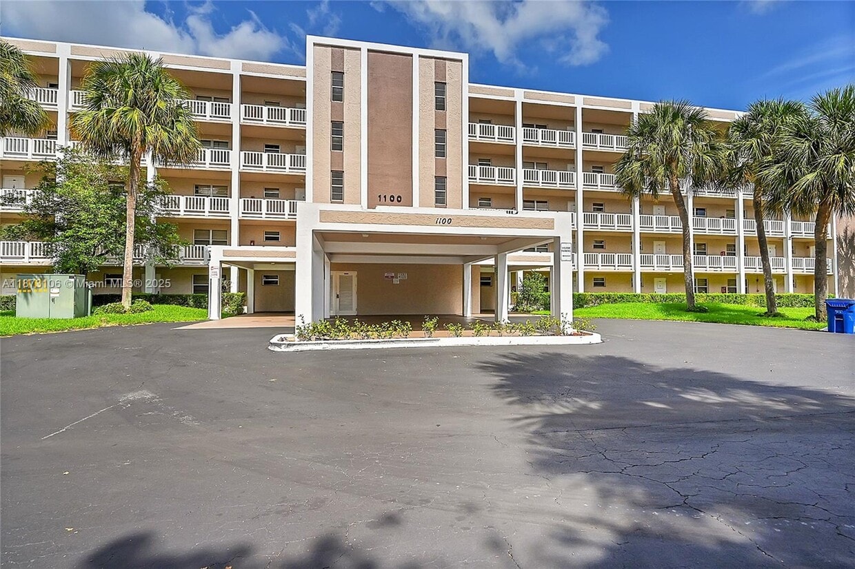 Foto principal - 1100 NW 87th Ave