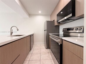 Building Photo - 8100 Geneva Ct