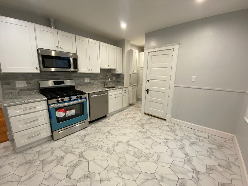 Primary Photo - 275 Cornell St