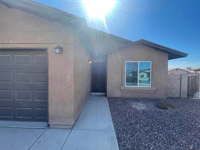 Building Photo - 3736 S Susannah Dr