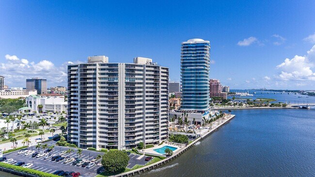 Foto del edificio - 1200 S Flagler Dr