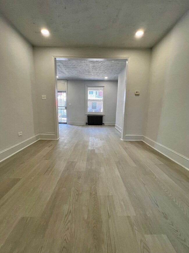 Building Photo - PHA Accepted! Newly Renovated Townhome in ...