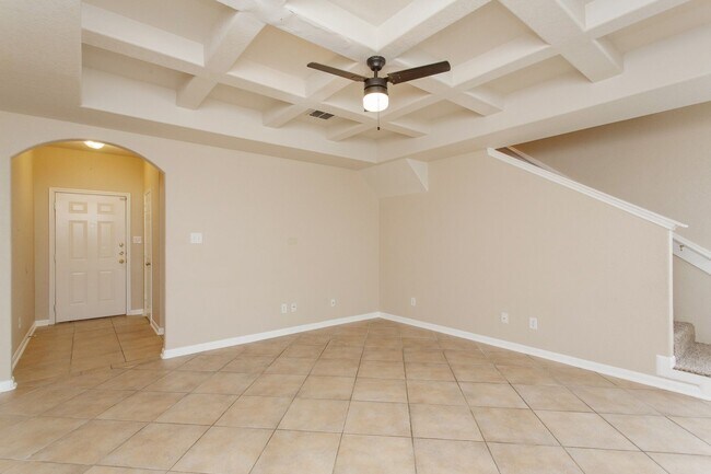 Building Photo - 3 bedroom Townhome in NW side for Rent! 50% off first months rent: November 2023 Special!