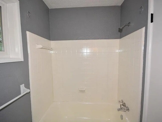 Building Photo - 1846 Derby Dr