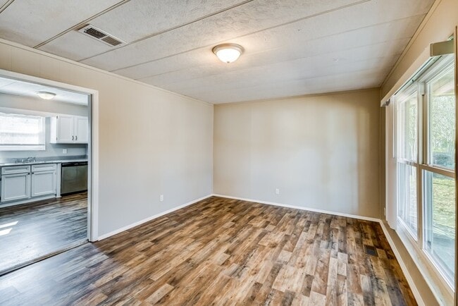 Building Photo - 230 Poplar Springs Dr