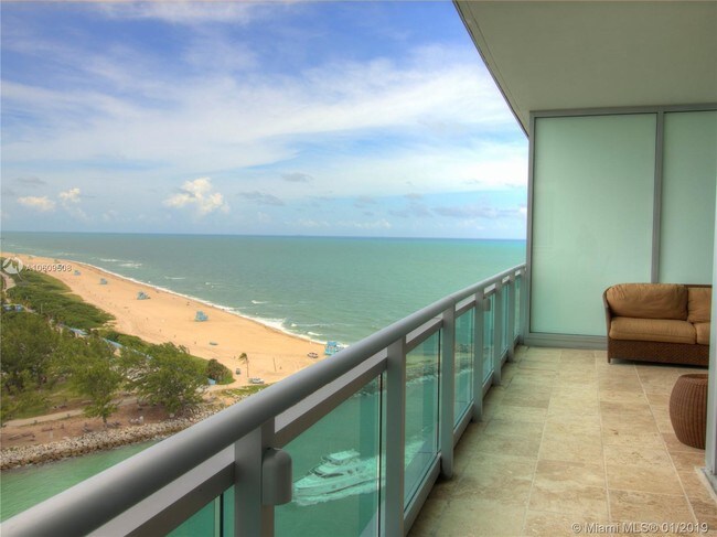 Foto del edificio - 10295 Collins Ave