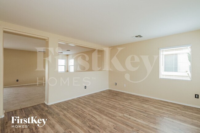 Building Photo - 1730 Maddison Cir
