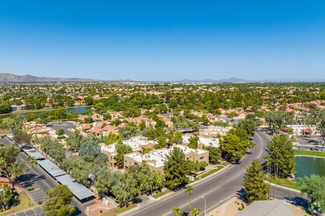 Foto aérea - Por Of Santa Fe Square Townhomes