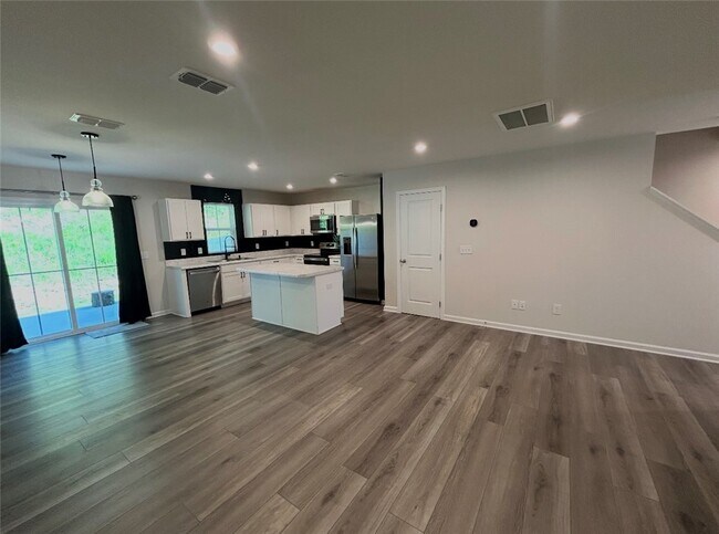 Foto del edificio - 131 Sarnesfield Wy