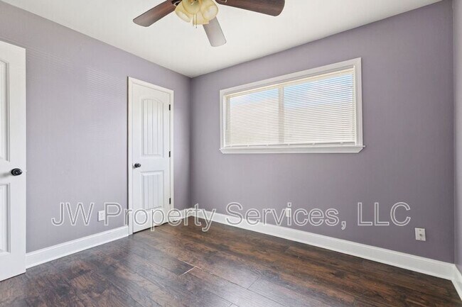 Foto del edificio - 639 Mockingbird Ln