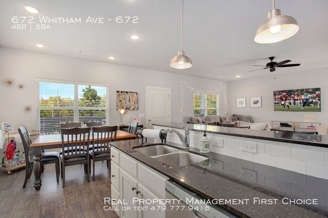 Building Photo - 672 Whitham Ave