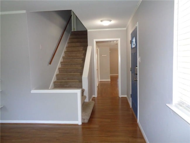 Foto del edificio - 1310 Doncaster St