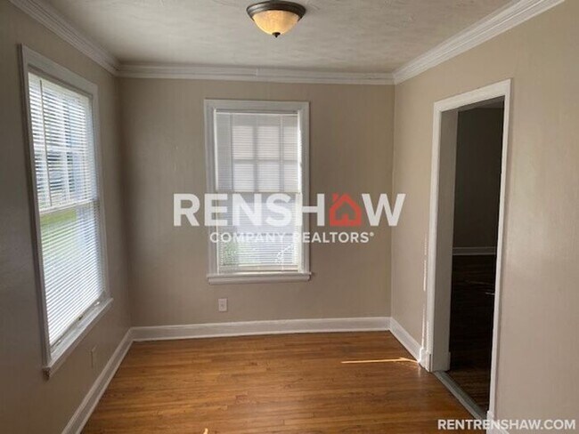 Building Photo - 3754 Mayflower Ave
