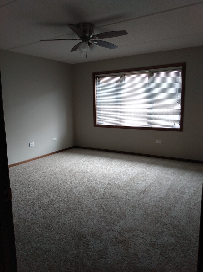Foto del edificio - 6441 W Warner Ave