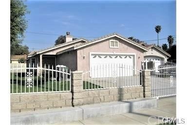 Foto principal - 3422 Dwight Ave