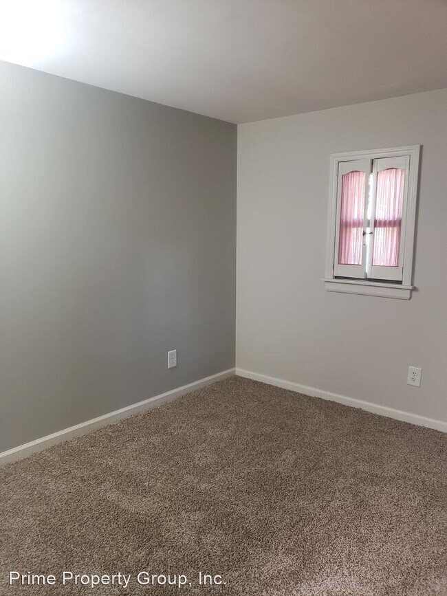 Building Photo - 2 br, 1 bath House - 715 S Walnut St