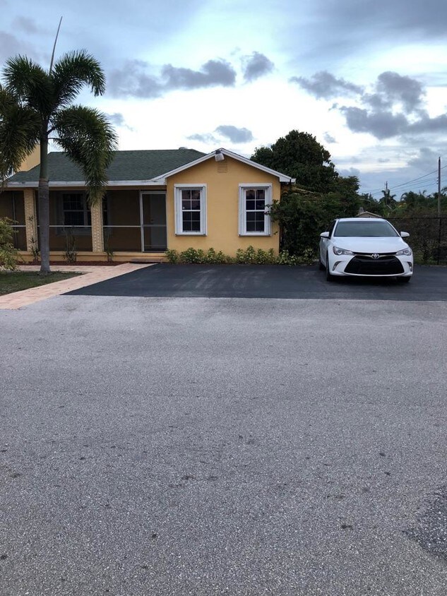 4212 Coconut Road - 4212  Coconut Road