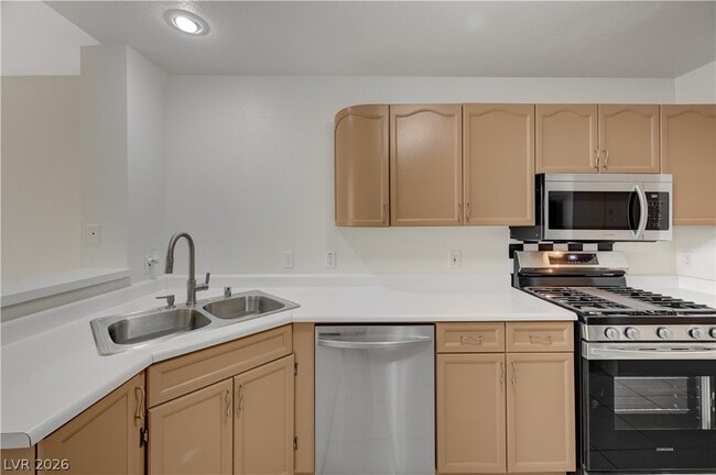 Building Photo - 8039 Teresita Ave