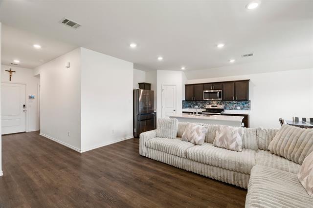 Building Photo - 1111 Fairbanks Dr