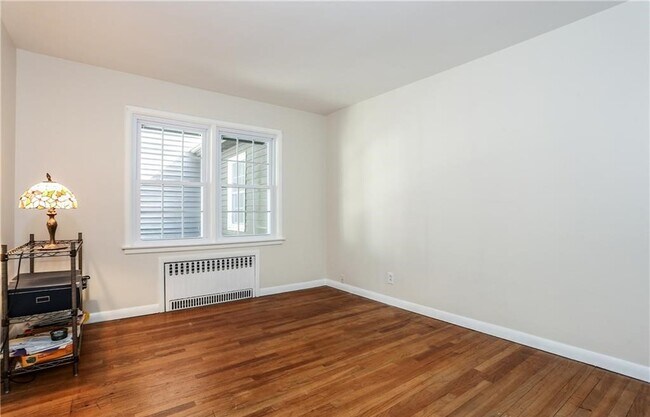 Foto del edificio - 16 Willowbrook Ave