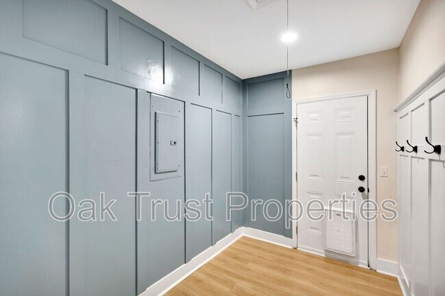 Foto del edificio - 8335 Weyhill Ct