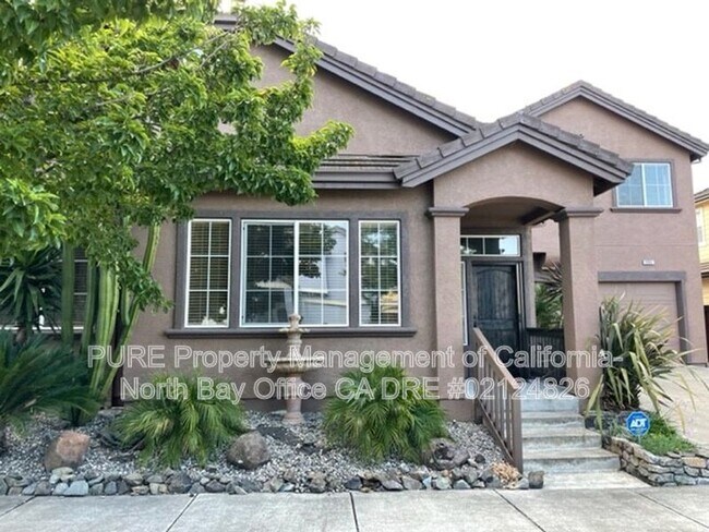 Building Photo - 1904 Fallbrook Ln