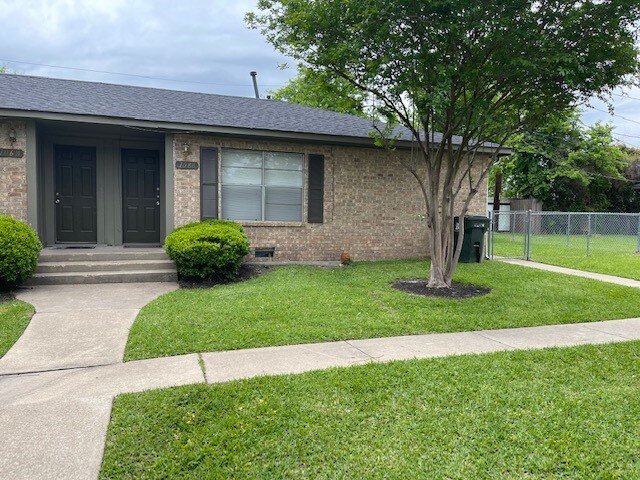 Foto principal - 108 Hardy St