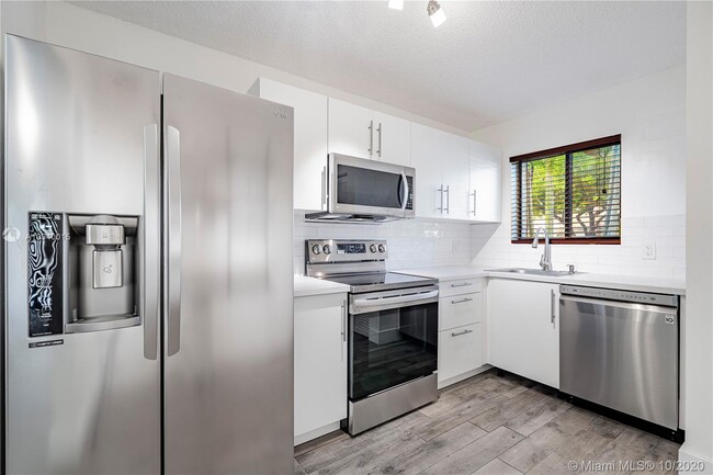 Building Photo - 9810 NW 37th St