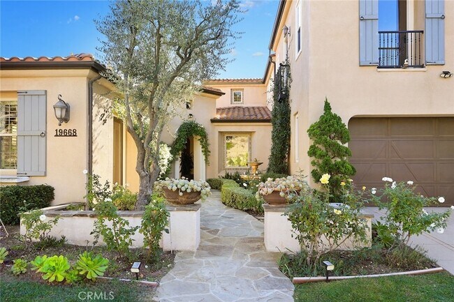 Foto del edificio - 19668 Three Oaks Ln