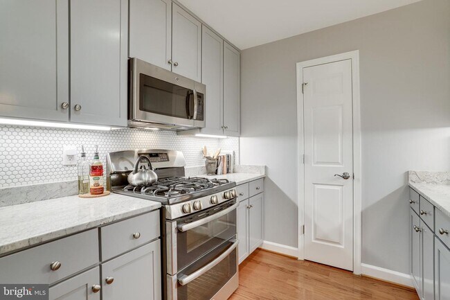 Foto del edificio - 4189 S Four Mile Run Dr