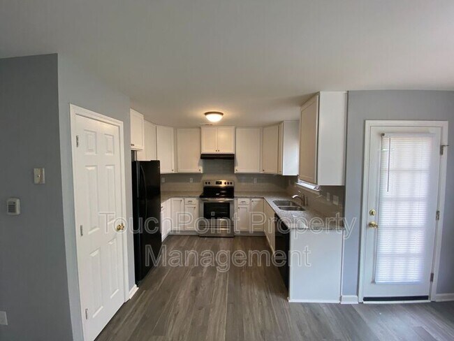Building Photo - 2643 Reid Park Ln