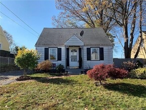 Building Photo - 54 Summit Ave