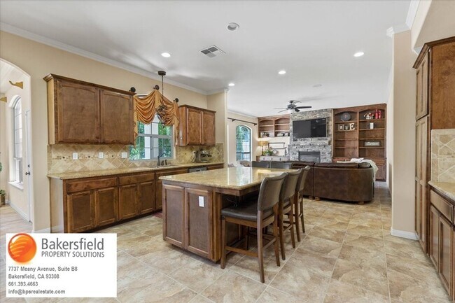 Foto del edificio - 12418 Harrington St