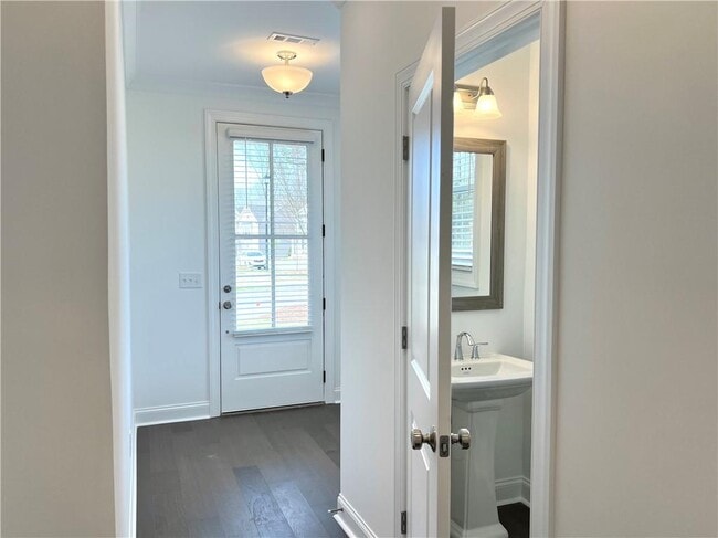 Building Photo - 1562 Wellborn Walk