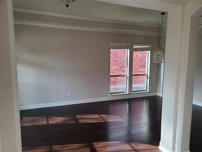 Building Photo - 708 Williams Way